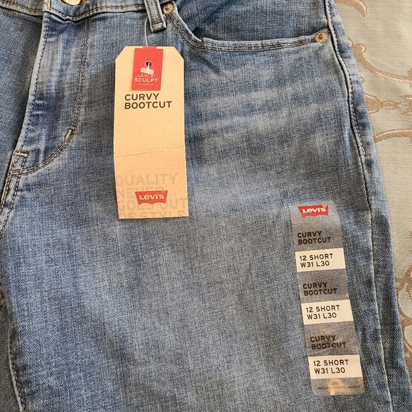 Levi's Curvy Bootcut Mid Rise Blue Jeans Women's Size 31 / 12 Short - Picture 3 of 14